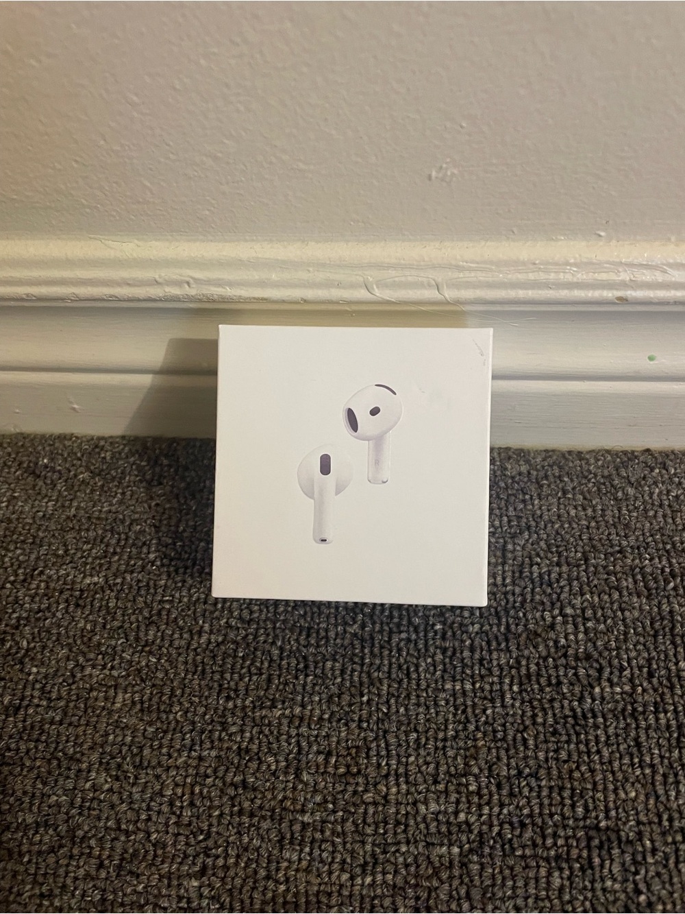 Apple White Earbud-Style Wireless Bluetooth Headphones